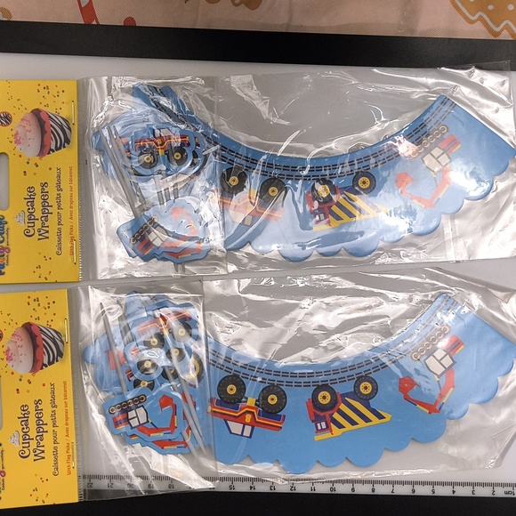 Cupcake Wrappers - Picture 2 of 3